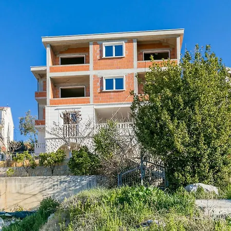 Apartman With Parking Space - 23979