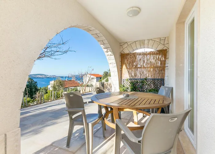 Apartman With Parking Space - 23979 *